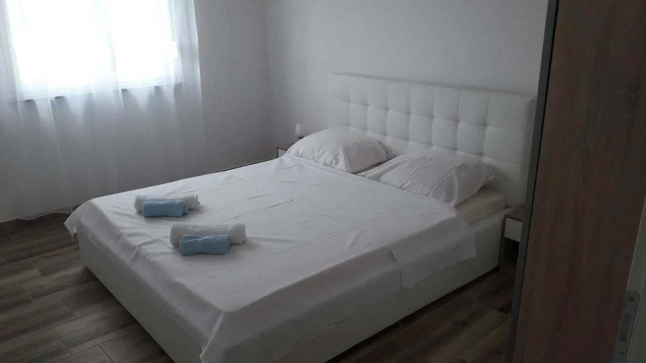 Pearl Apartments Pag Pag Town Croazia