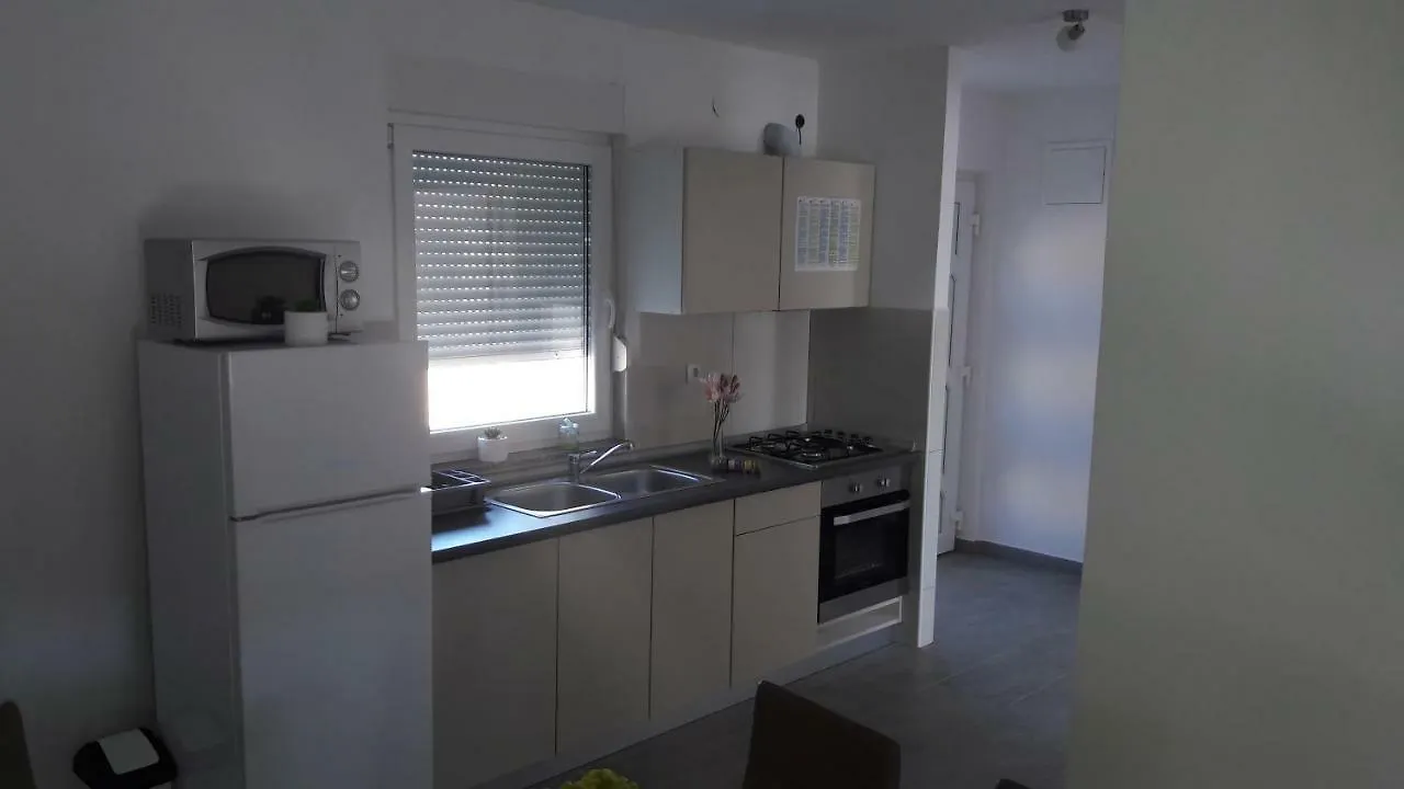 Pearl Apartments Pag Pag Town