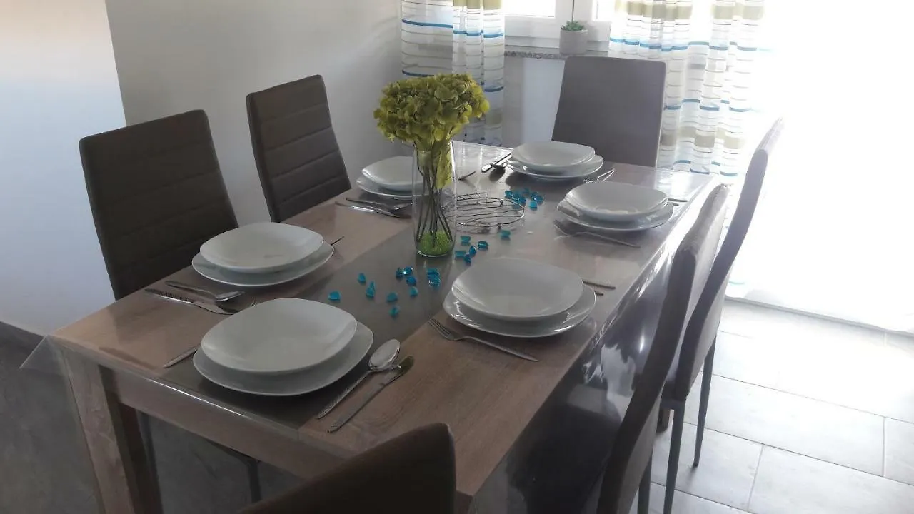 Pearl Apartments Pag Pag Town
