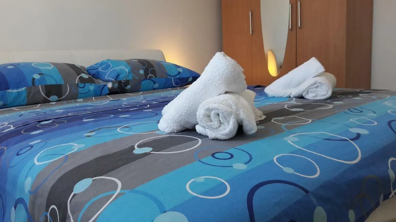 Pearl Apartments Pag Pag Town Croazia