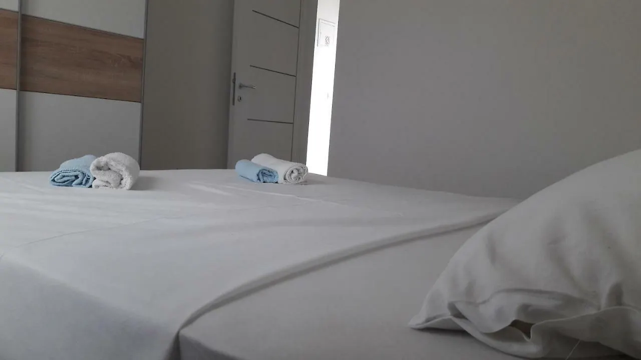 Pearl Apartments Pag Pag Town